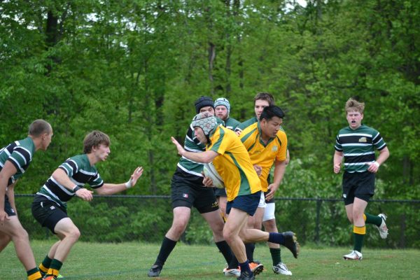 470383173-fig-running-2-in-alumni-match